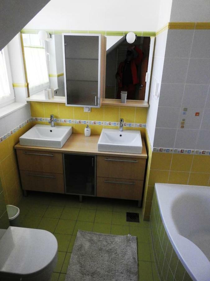 شقة Natasha'S Garden House Dol pri Ljubljani المظهر الخارجي الصورة