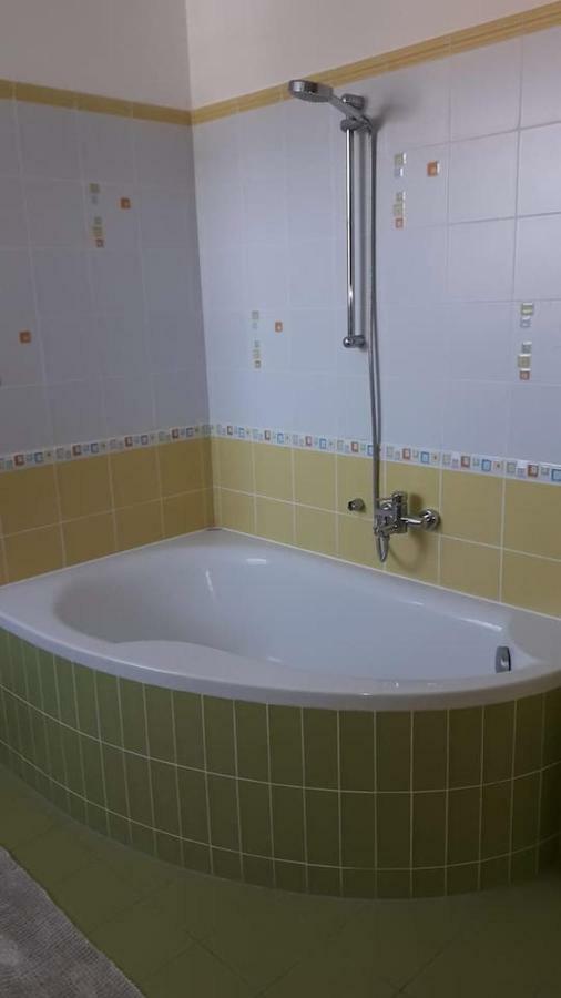 شقة Natasha'S Garden House Dol pri Ljubljani المظهر الخارجي الصورة